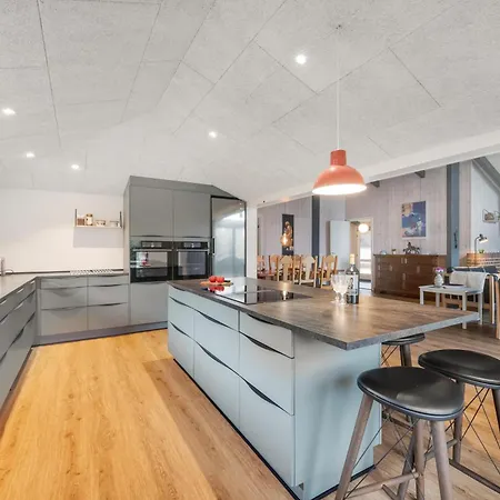 Tatil Evi Modernized With Enclosed Terrace, Near Stauning Harbor
