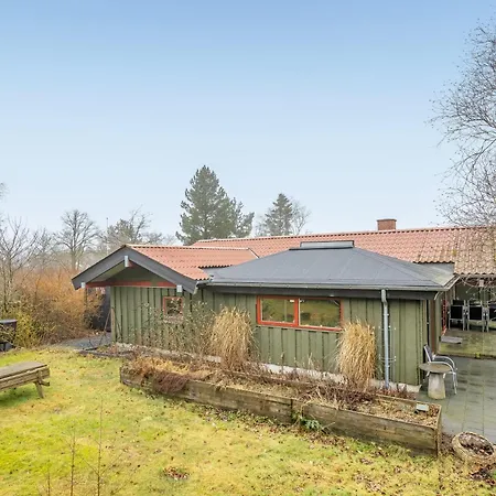 Tatil Evi Modernized With Enclosed Terrace, Near Stauning Harbor