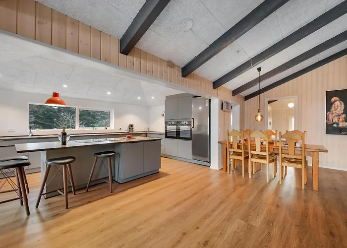 Modernized With Enclosed Terrace, Near Stauning Harbor * Skjern