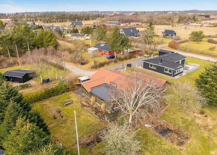 Ferienhaus Modernized With Enclosed Terrace, Near Stauning Harbor *